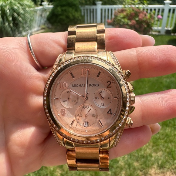 MK rose gold watch - Picture 8 of 9
